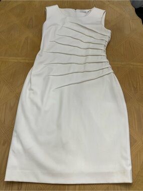 Calvin Klein Ivory/White Pleated Detail Knee Length Sheath Dress